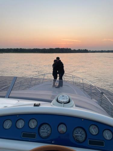 Rhein Yacht Lexa - Tap to explore photos