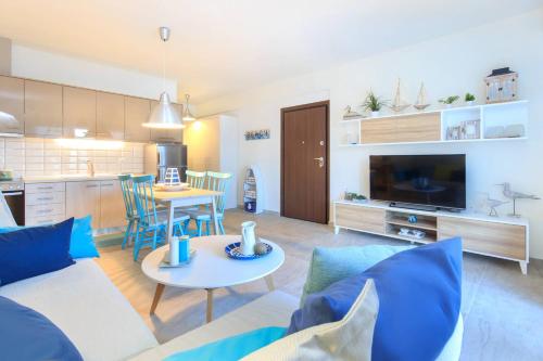 Grand Blue Apartment