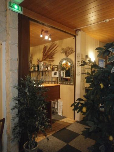 Hotel Beausejour - image 6