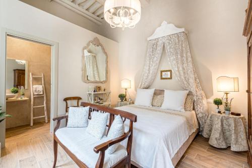 One-Bedroom Apartment image 10