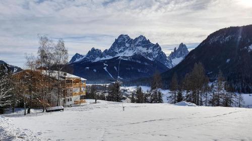  Im Wiesengrund Apartments, Pension in Sexten