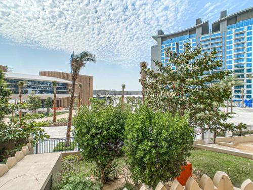 Perfect Getaway for Relaxation - Live The Palm Life
