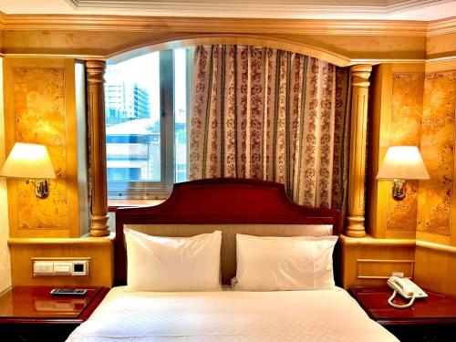 Standard Double Room image 8