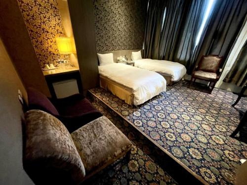 room detail thumbnail 1