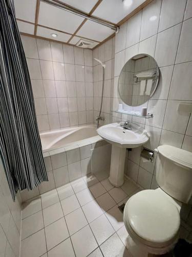Economy Double Room (No Window) image 7