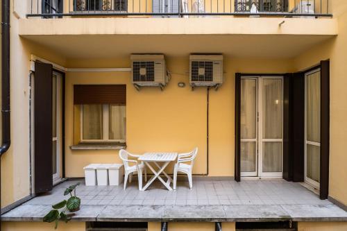 Piazza de' Calderini Apartment by Wonderful Italy
