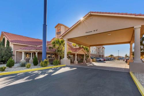 Comfort Inn & Suites