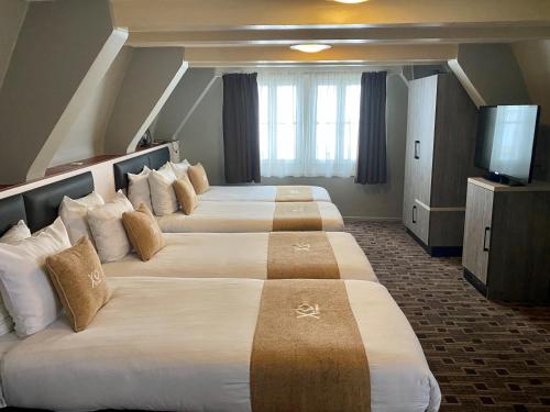 Quadruple Room room in XO Hotels City Centre