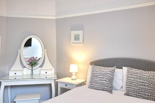 Host & Stay - The Glaisdale at Brunswick Holiday Apartments