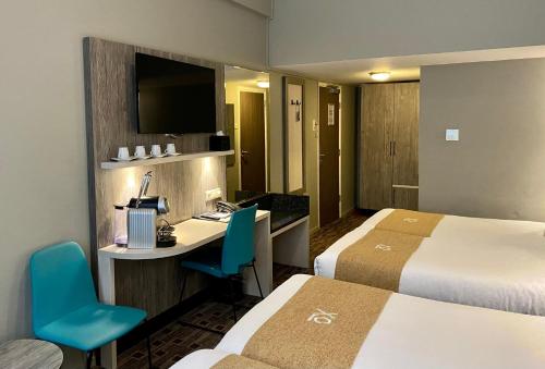 Quadruple Room image 4