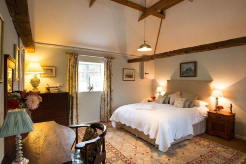 The Stables, relax in 5 star style and comfort with lovely walks all around