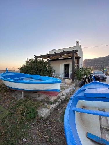  Il Cubo, monovano col mare su tre fronti., Unterkunft in Favignana