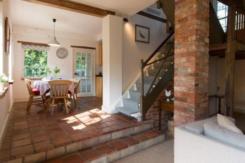 Iekārtas, The Old Steam Mill, luxury, spacious, beautiful grounds, stunning location in Hartesta
