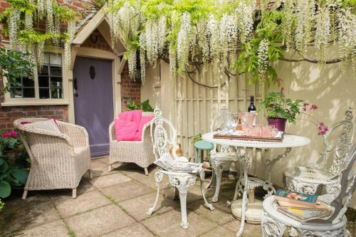 Iekārtas, Laundry Cottage in a Nature Reserve - Sunday Times 100 coolest Cottages in Hacheston