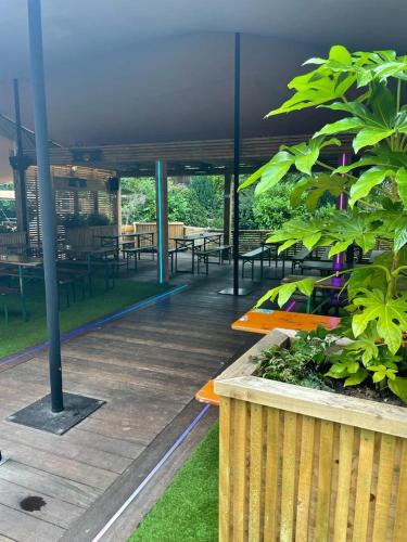 Garden, The Admiral Cunningham Hotel in Bracknell