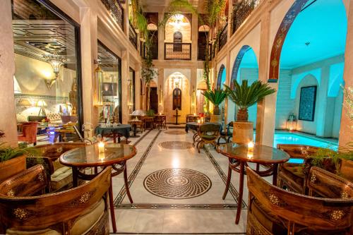 Dar Anika Kitchen