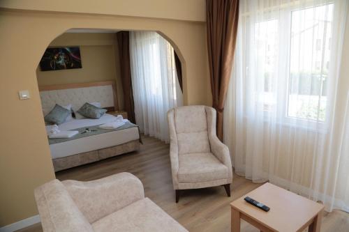 Convenient Hotel Room near Beach in Kusadasi