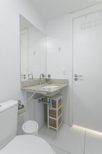 Omar do Rio - OPR 1355/301: 2Qtos, 250mbps Internet + Garagem, Piscina e Condominio com acessibilida