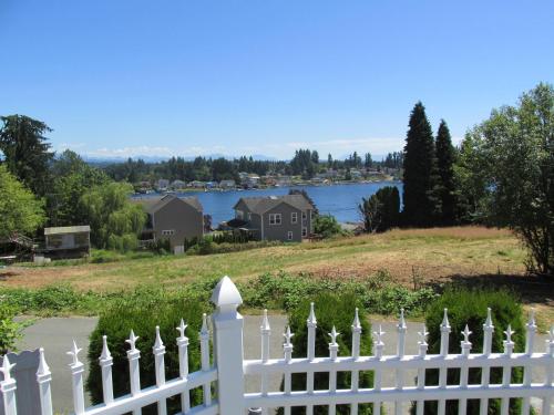 Mansion Inn Lake Stevens - main image