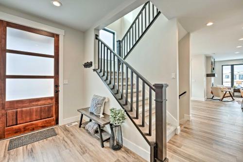 Newly-Built Lakeside Gem with Community Perks! in Huntsville (UT)