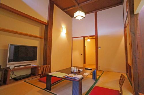 room detail thumbnail 0