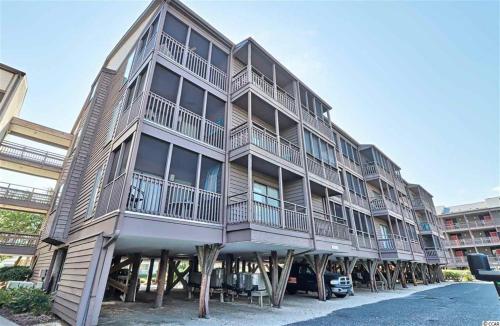 NMB Tilghman Beach and Racquet Sleeps 9 resort has Pools Jacuzzi Tennis and more
