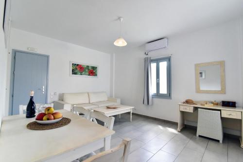  Thomas Apartments in Katapola in Amorgós