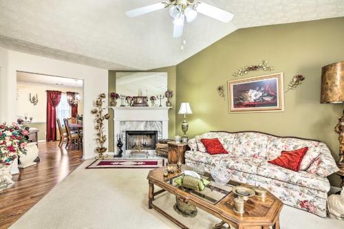 Classic Lithonia Home - Near Golf and Stone Mtn in Lithonia, USA