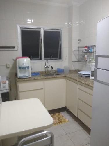 Apartamento com varanda, 3 Dormitorios, Guaruja - Enseada near Bill E Pepa