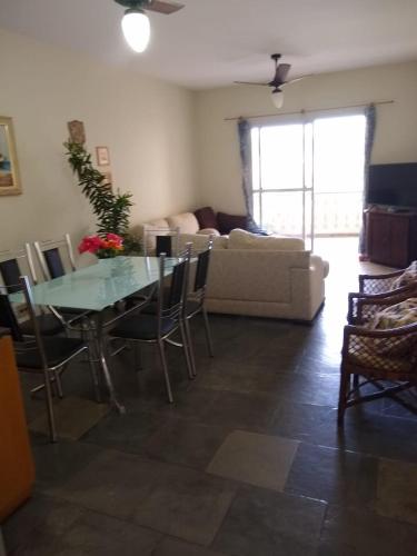 Apartamento com varanda, 3 Dormitorios, Guaruja - Enseada near Bill E Pepa