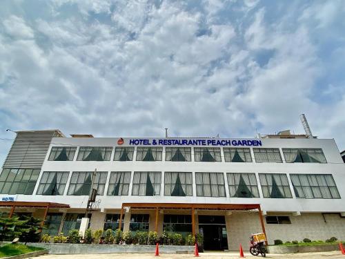 . Hotel Restaurante Peach Garden