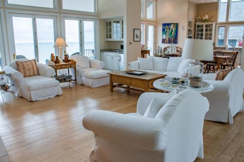 Grand Beach Lakefront - image 11