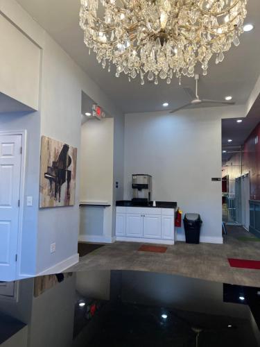 外部景觀, 城堡套房酒店 (Chateau Suites) in 諾里斯敦