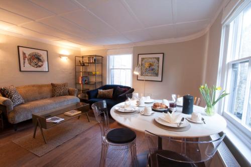 Merrythought Cottage - entire 2 bed, 2 bath cottage in the heart of Rye citadel - Apartment - Rye