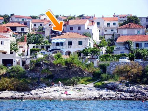 Apartments Hani - Postira