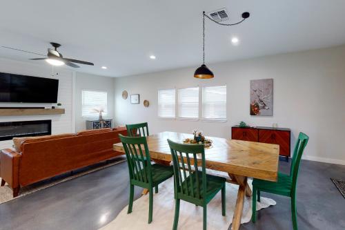 Dry Creekside Casita in Fischer, USA