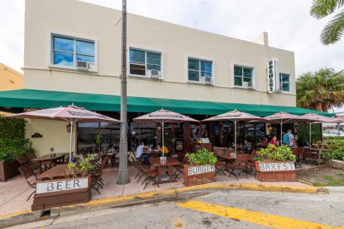 Norman's Hotel and Bar Miami Beach - image 6