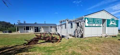 Rarakau Lodge - Accommodation - Tuatapere