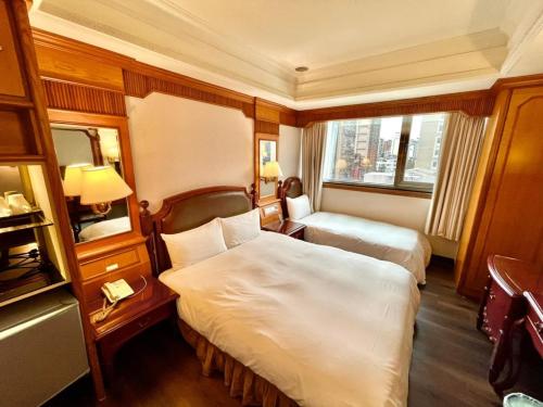 room detail thumbnail 1