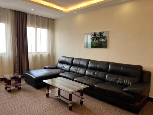 Executive Suite image 9