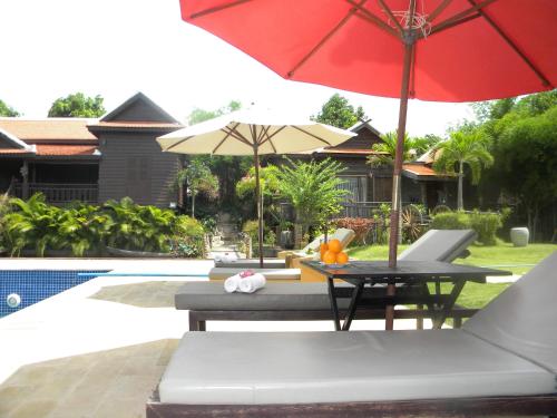 Piscină, Vimean Sovannaphoum Resort in Battambang