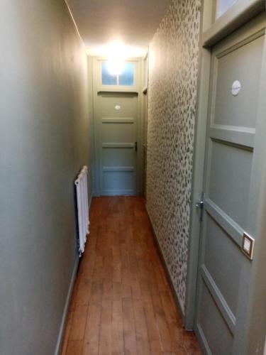 GITE LES 27 ROSES ET PLUS in Châtel-Censoir