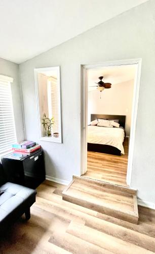 Double private room in wynwood area in share house