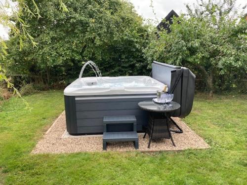 Karstais baseins, The Suites at Pannells Ash in Castle Hedingham