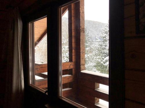 Вербовий двір - Willow Yard (Вербовии двір - Willow Yard) in Zhdenijevo