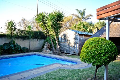 Swimming pool, MaU Bed and Breakfast in Krugersdorp