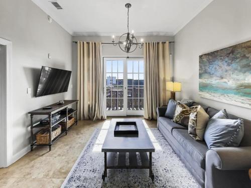 Twickenham Condo - image 4