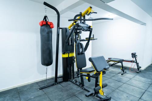 Fitness center, Grand Mirage Hotel in Seeb (Muscat)