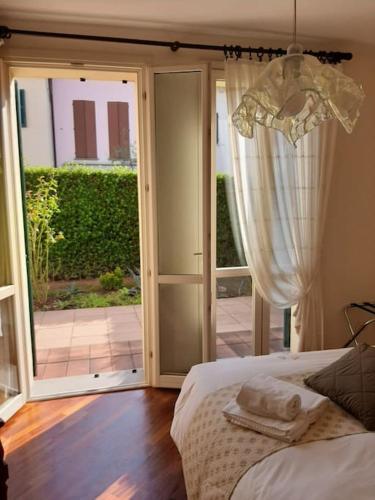 CASETTA MIRAVIGNA cozy flat with garden in Franciacorta & Iseo Lake