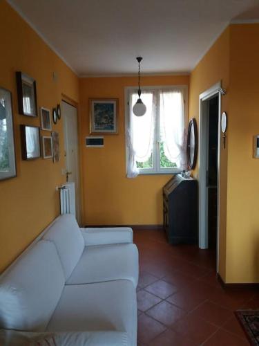 CASETTA MIRAVIGNA cozy flat with garden in Franciacorta & Iseo Lake